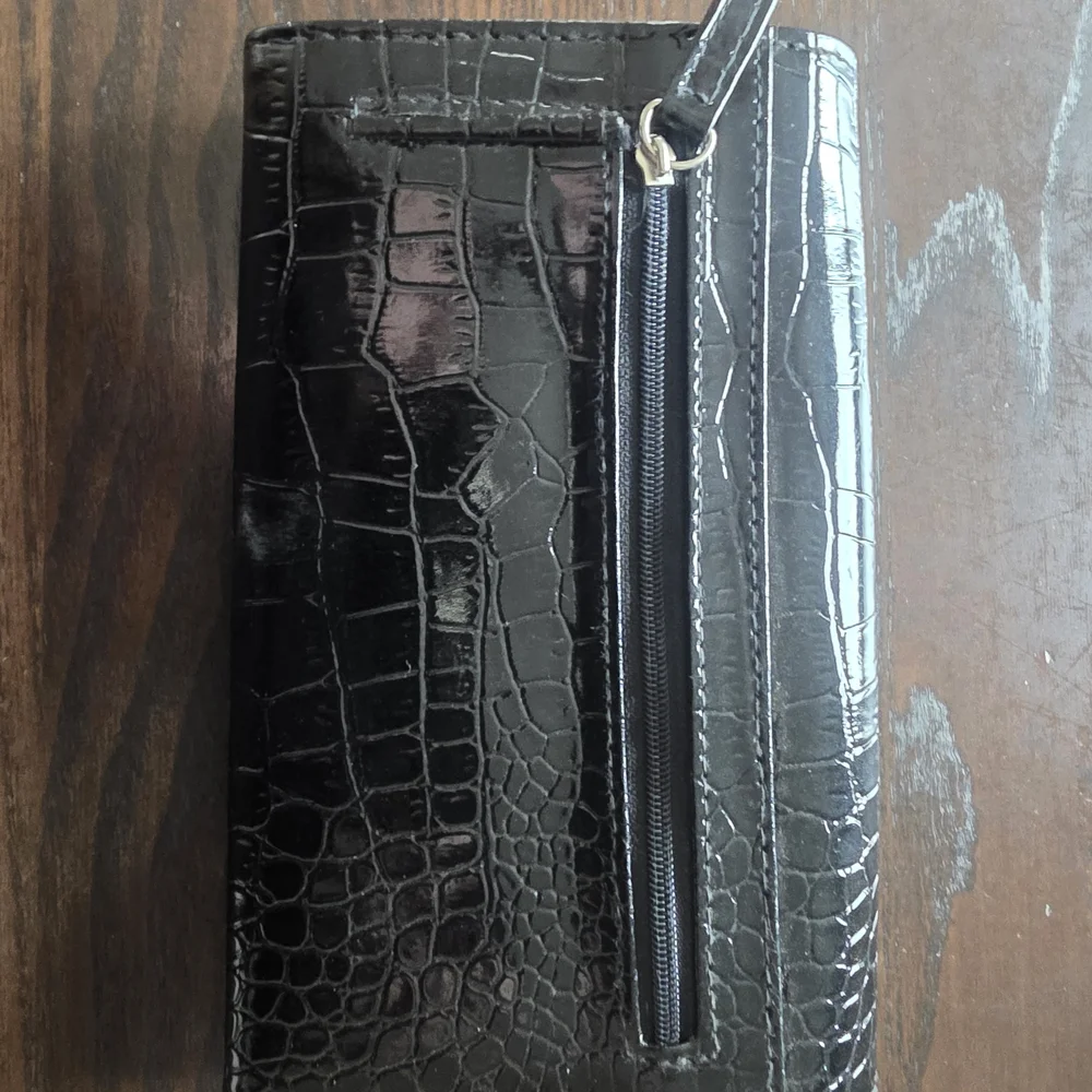 Arcadia Shiny Black Tote with Wallet - Picture 3 of 16